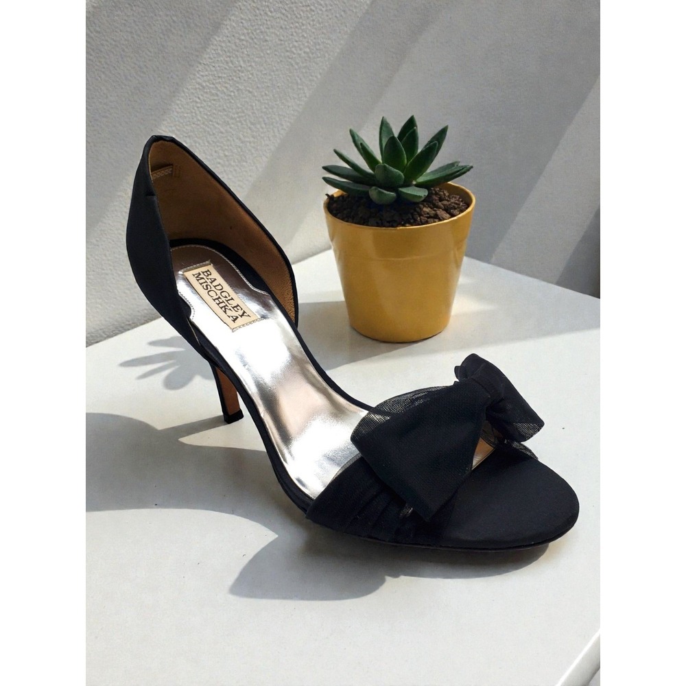 Badgley Mischka Black Satin Bow Peep‎ Toe Heels Women's Size 9.5